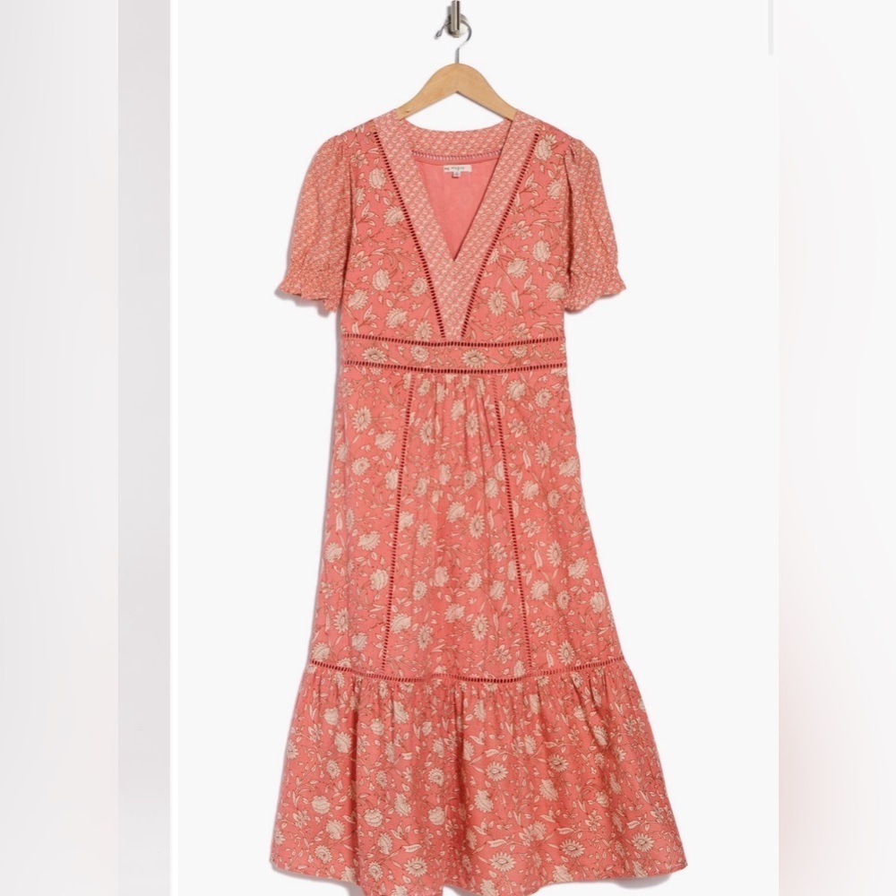 Maisie Elegant Coral Floral Dress with Crochet Trim Side Zipper Various Sizes - Picture 3 of 14